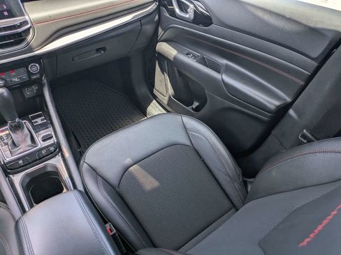 Certified 2025 Jeep Compass Trailhawk AWD/4WD image 18