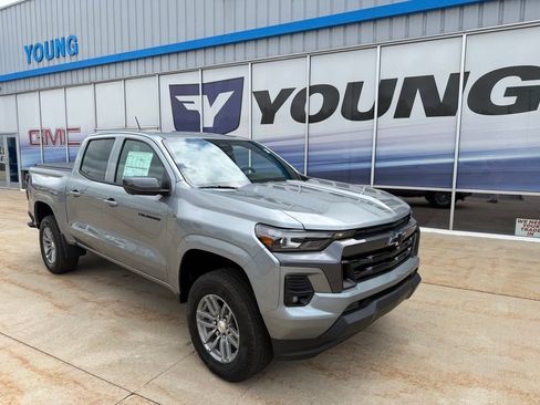 New 2026 Chevrolet Colorado LT w/ LT Convenience Package AWD/4WD image 2