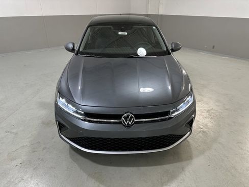 New 2026 Volkswagen Jetta SE FWD image 3