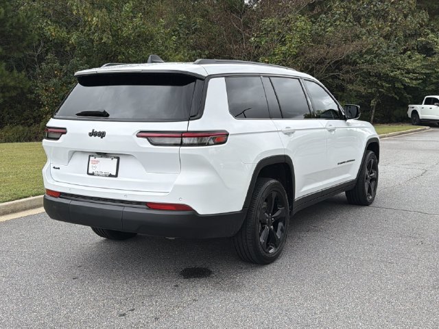Used 2025 Jeep Grand Cherokee L Altitude AWD/4WD image 3