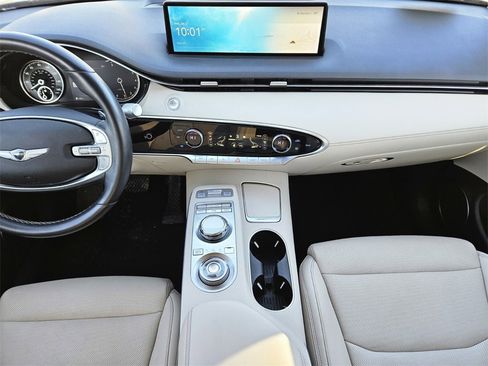 Used 2023 Genesis GV70 2.5T w/ Select Package image 11