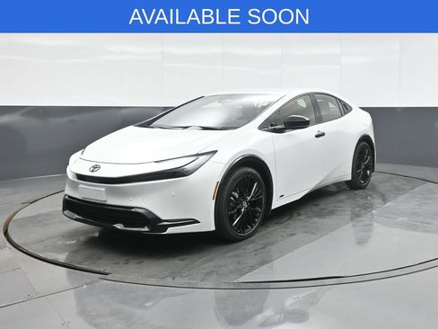 Used 2026 Toyota Prius AWD image 3