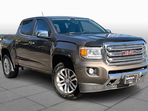 Used 2015 GMC Canyon SLT w/ Driver Alert Package image 3