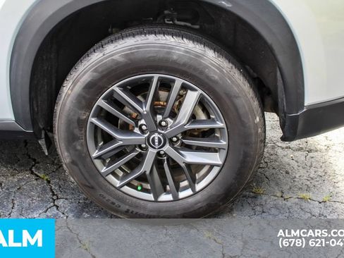 Used 2024 Nissan Rogue S FWD image 15