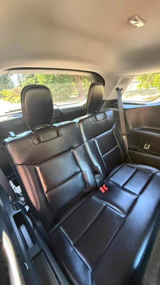Used 2024 Ford Explorer Limited AWD/4WD image 24