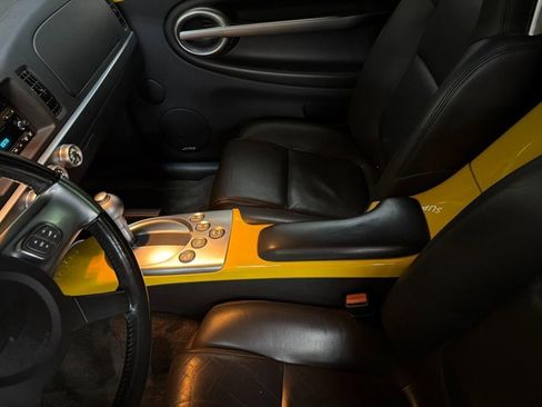 Used 2005 Chevrolet SSR w/ Preferred Equipment Group image 12