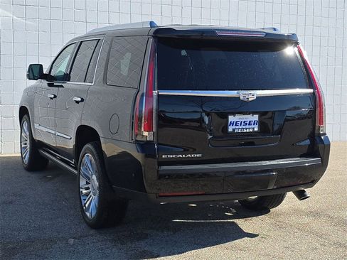 Used 2019 Cadillac Escalade Platinum image 11