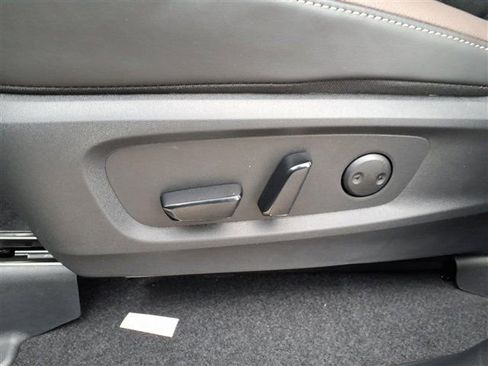 New 2026 Nissan Pathfinder Platinum image 25