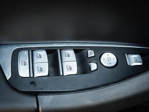 Used 2024 BMW X3 xDrive30i w/ Premium Package w/ZPA image 15