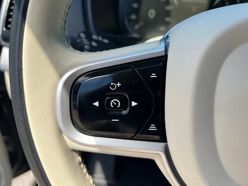 Used 2022 Volvo XC90 T5 Momentum w/ Advanced Package AWD/4WD image 45