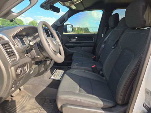 Used 2025 RAM 1500 Lone Star AWD/4WD image 9