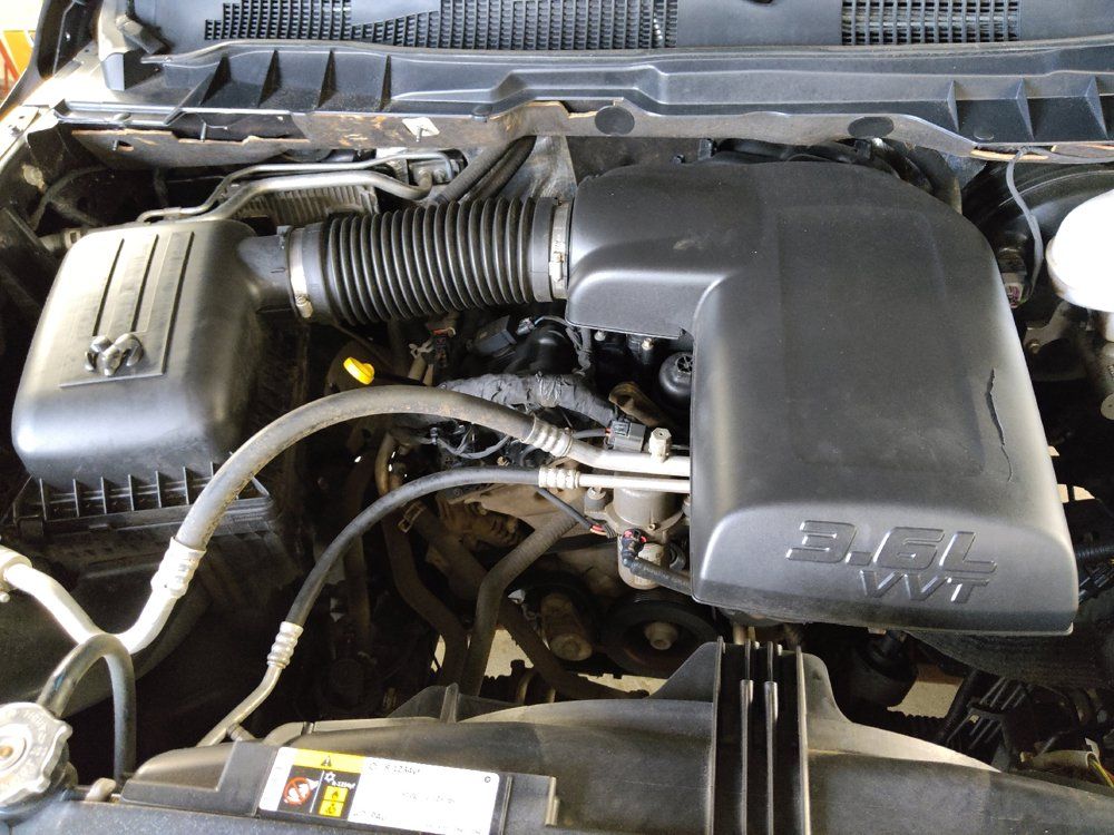 Used 2022 RAM 1500 Classic SLT w/ Electronics Group AWD/4WD image 30