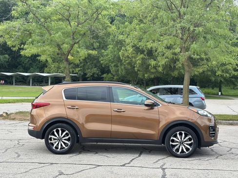 Used 2018 Kia Sportage EX w/ Option Group 040 FWD image 4
