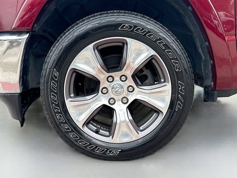 Used 2019 RAM 1500 Laramie AWD/4WD image 29