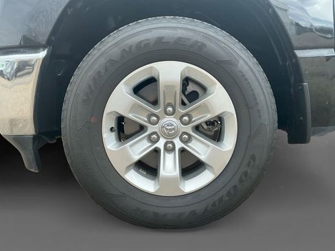 Used 2024 RAM 1500 Laramie image 14