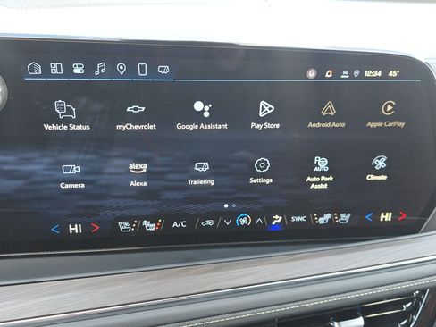 New 2025 Chevrolet Suburban Premier AWD/4WD image 18