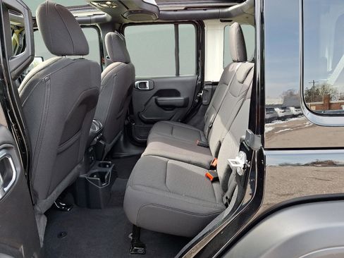 Certified 2022 Jeep Wrangler Unlimited Sport w/ Sun And Sound Package image 10