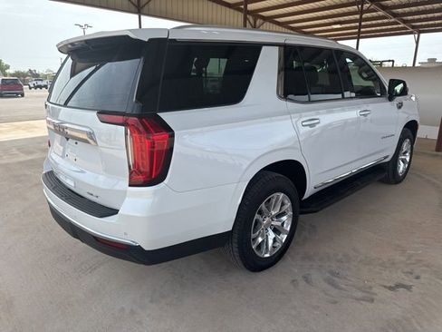 Used 2023 GMC Yukon SLT w/ SLT Premium Package AWD/4WD image 8