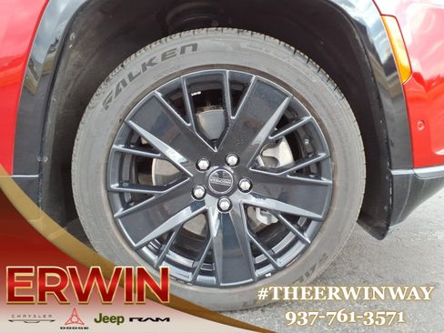 Used 2024 Jeep Wagoneer Launch Edition image 9