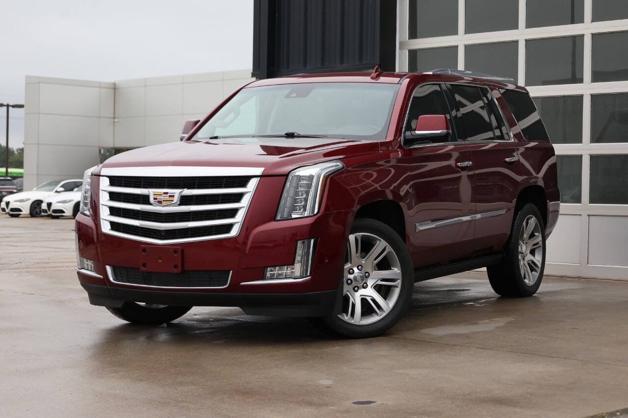 Used 2017 Cadillac Escalade Premium Luxury AWD/4WD image 3