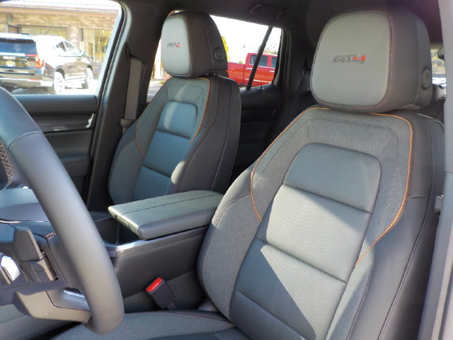 New 2027 GMC Terrain AT4 w/ Convenience Package III AWD/4WD image 15