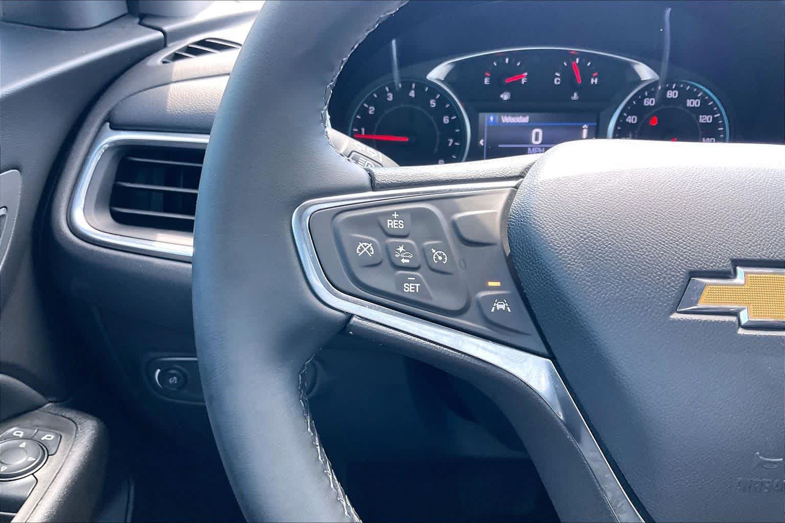 Used 2024 Chevrolet Equinox LT FWD image 23