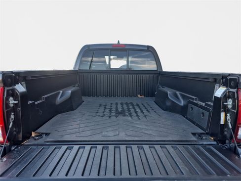 Used 2022 Toyota Tacoma SR image 22