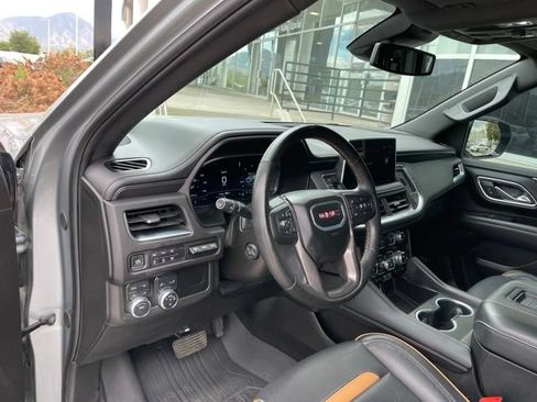 Used 2024 GMC Yukon XL AT4 w/ AT4 Premium Package AWD/4WD image 7