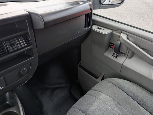 Used 2024 GMC Savana 2500 w/ Driver Convenience Package RWD image 17
