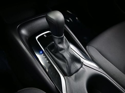Used 2025 Toyota Corolla LE FWD image 20