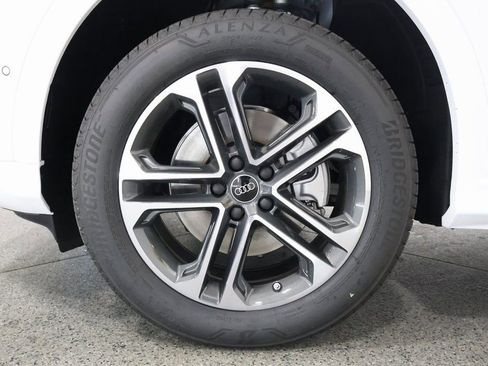 New 2025 Audi Q5 Premium image 5