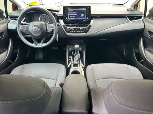 Used 2022 Toyota Corolla LE FWD image 11
