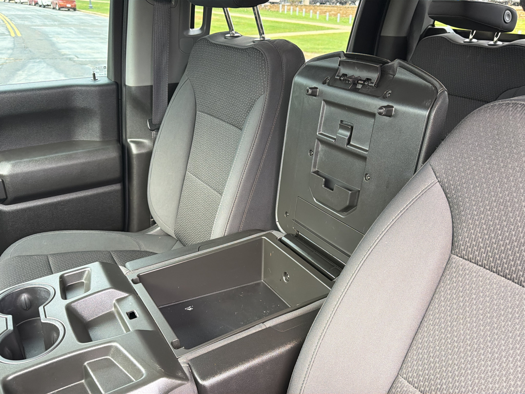 Used 2021 Chevrolet Silverado 2500 Custom w/ Custom Value Package AWD/4WD image 18