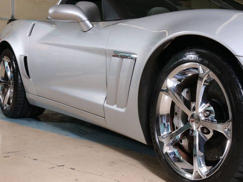 Used 2011 Chevrolet Corvette Grand Sport w/ Preferred Equipment Group RWD image 8