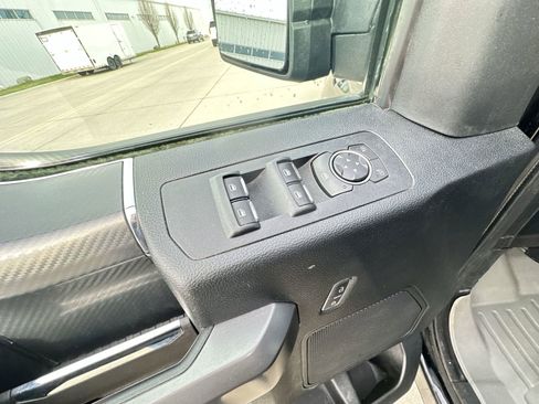 Used 2019 Ford F150 XLT w/ Equipment Group 302A Luxury AWD/4WD image 22