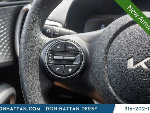 Used 2023 Kia Soul LX w/ LX Technology Package FWD image 13