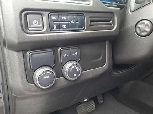 Used 2023 Chevrolet Tahoe LT w/ Luxury Package RWD image 18