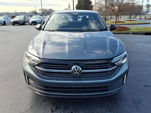 Used 2024 Volkswagen Jetta Sport image 8