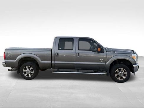 Used 2012 Ford F250 Lariat w/ Lariat Interior Pkg image 9