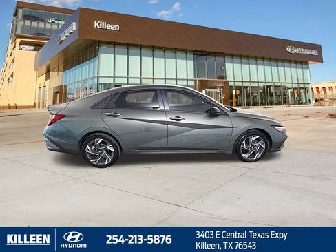 Used 2025 Hyundai Elantra Sport FWD image 10