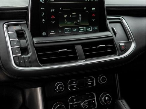 Used 2023 Chevrolet Tahoe Z71 w/ Z71 Off-Road Package AWD/4WD image 19