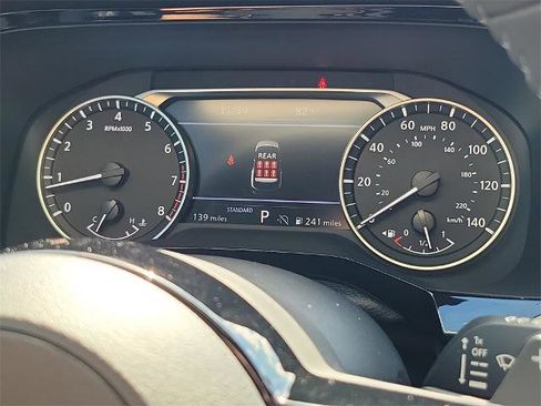 Certified 2025 Nissan Pathfinder SL image 28