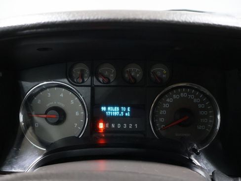 Used 2010 Ford F150 XLT image 32