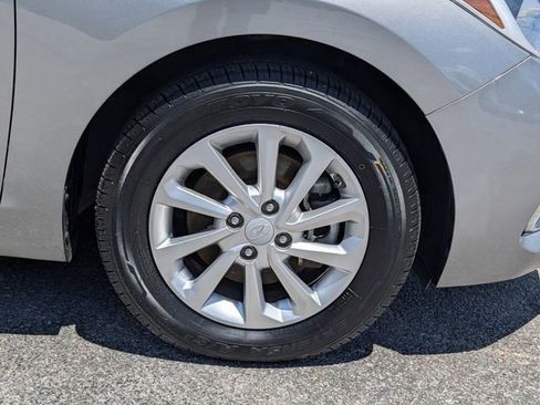 Certified 2022 Hyundai Accent SEL FWD image 11