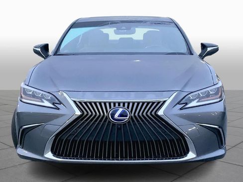 Used 2019 Lexus ES 300h image 3