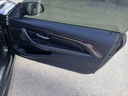 Used 2015 BMW M4 Convertible RWD image 17