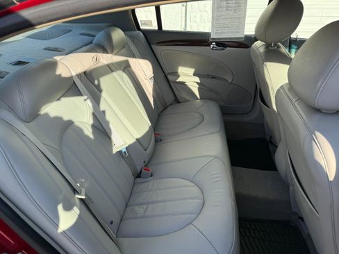 Used 2011 Buick Lucerne CXL image 15