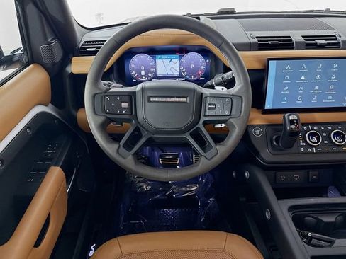 Certified 2023 Land Rover Defender 110 V8 AWD/4WD image 25