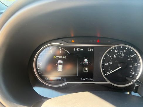 Used 2019 Nissan Kicks SR w/ SR Premium Package FWD image 30