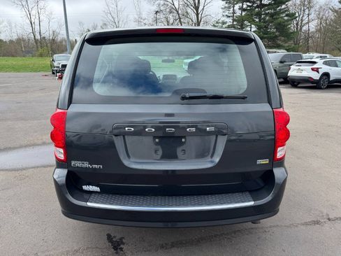 Used 2012 Dodge Grand Caravan SXT FWD image 4